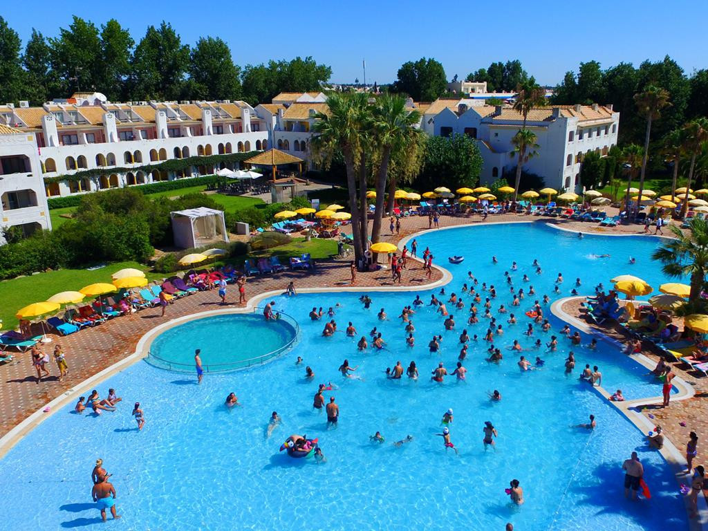 Golden Club Cabanas boek je eenvoudig bij vakantie.groningenairport.nl